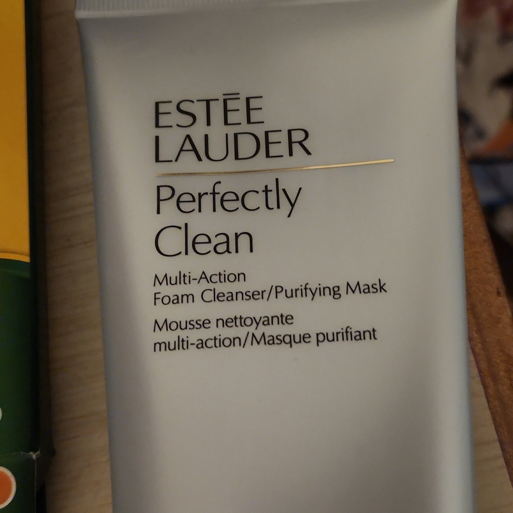 Estee lauder perfectly clean 3 oz